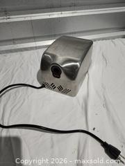 MaxSold Auction: Commercial hand dryer - Hanover Township (Pennsylvania, USA) PARTNER MANAGED Downsizing Online Auction - Airport Road (STORAGE)              