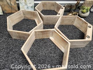 MaxSold Auction: Home decor - Hanover Township (Pennsylvania, USA) PARTNER MANAGED Downsizing Online Auction - Airport Road (STORAGE)              