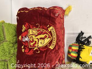 MaxSold Auction: Kids pillows and stuffed animals - Hanover Township (Pennsylvania, USA) PARTNER MANAGED Downsizing Online Auction - Airport Road (STORAGE)              