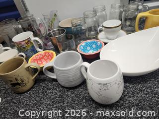 MaxSold Auction: Kitchen drinkware - Hanover Township (Pennsylvania, USA) PARTNER MANAGED Downsizing Online Auction - Airport Road (STORAGE)              