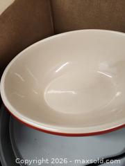 MaxSold Auction: Kitchen lot - Hanover Township (Pennsylvania, USA) PARTNER MANAGED Downsizing Online Auction - Airport Road (STORAGE)              