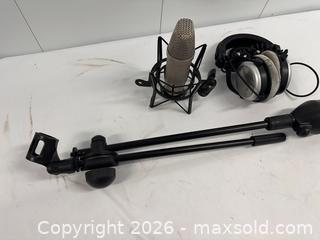 MaxSold Auction: microphone, mic stand, headphones - Hanover Township (Pennsylvania, USA) PARTNER MANAGED Downsizing Online Auction - Airport Road (STORAGE)              