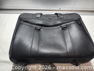 MaxSold Auction: Solo Rolling Briefcase - Hanover Township (Pennsylvania, USA) PARTNER MANAGED Downsizing Online Auction - Airport Road (STORAGE)              