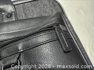 MaxSold Auction: Solo Rolling Briefcase - Hanover Township (Pennsylvania, USA) PARTNER MANAGED Downsizing Online Auction - Airport Road (STORAGE)              