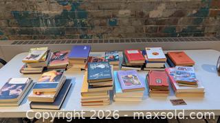 MaxSold Auction: Assorted Books Collection 2  (Brown Tape) - Mississauga (Ontario, Canada) SELLER MANAGED Charity/Fundraising Online Auction - Lakeshore Road East