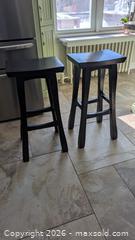 MaxSold Auction: High Stools  - Mississauga (Ontario, Canada) SELLER MANAGED Charity/Fundraising Online Auction - Lakeshore Road East
