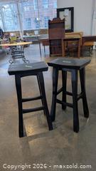 MaxSold Auction: High Stools  - Mississauga (Ontario, Canada) SELLER MANAGED Charity/Fundraising Online Auction - Lakeshore Road East