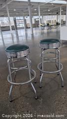 MaxSold Auction: Retro Green Bar Stools  - Mississauga (Ontario, Canada) SELLER MANAGED Charity/Fundraising Online Auction - Lakeshore Road East