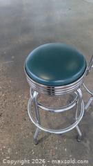 MaxSold Auction: Retro Green Bar Stools  - Mississauga (Ontario, Canada) SELLER MANAGED Charity/Fundraising Online Auction - Lakeshore Road East