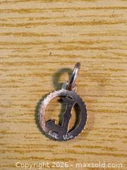 MaxSold Auction: 10K Gold Letter L Pendant/Charm - Maple Ridge (British Columbia, Canada) PARTNER MANAGED Estate Sale Online Auction - Blanshard Street