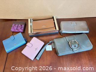MaxSold Auction: Coach Wallet, Card Holder, Wristlet & Clutch Lot (6 pcs) -sc - Maple Ridge (British Columbia, Canada) PARTNER MANAGED Estate Sale Online Auction - Blanshard Street