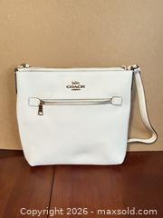 MaxSold Auction: Coach White Pebbled Leather Crossbody Shoulder Bag, Gold Tone -sc - Maple Ridge (British Columbia, Canada) PARTNER MANAGED Estate Sale Online Auction - Blanshard Street