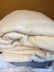 MaxSold Auction: Cotton Quilt Batting, Medium Loft, Single - Maple Ridge (British Columbia, Canada) PARTNER MANAGED Estate Sale Online Auction - Blanshard Street