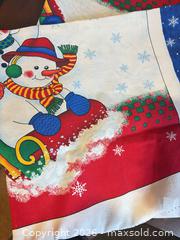 MaxSold Auction: Fabric Traditions Cotton Sew-By Panel Apron, Snowmen Christmas - Maple Ridge (British Columbia, Canada) PARTNER MANAGED Estate Sale Online Auction - Blanshard Street