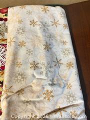 MaxSold Auction: Quilting Cotton Fabric Lot - Christmas/Winter Red Green Gold, 5 pcs - Maple Ridge (British Columbia, Canada) PARTNER MANAGED Estate Sale Online Auction - Blanshard Street