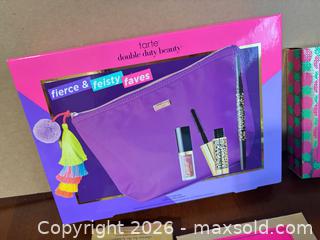 MaxSold Auction: Tarte Makeup Gift Set — Brushes, Eyeshadow, Lip & Skincare Minis -SC - Maple Ridge (British Columbia, Canada) PARTNER MANAGED Estate Sale Online Auction - Blanshard Street