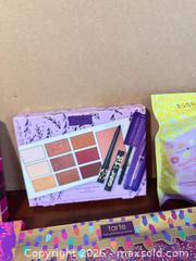 MaxSold Auction: Tarte Mixed Cosmetics & Skincare Lot (Eyeshadow, Lip, Mascara) - sc - Maple Ridge (British Columbia, Canada) PARTNER MANAGED Estate Sale Online Auction - Blanshard Street