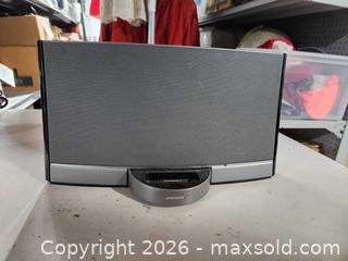 MaxSold Auction: Bose sound dock portable digital music system - Upper Moreland Township (Pennsylvania, USA) SELLER MANAGED Charity/Fundraising Online Auction - Davisville Road