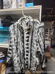 MaxSold Auction: Button up top by brownstone studio - Upper Moreland Township (Pennsylvania, USA) SELLER MANAGED Charity/Fundraising Online Auction - Davisville Road