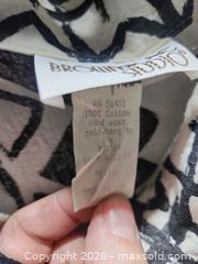 MaxSold Auction: Button up top by brownstone studio - Upper Moreland Township (Pennsylvania, USA) SELLER MANAGED Charity/Fundraising Online Auction - Davisville Road