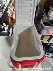 MaxSold Auction: Igloo wheelie cool - Upper Moreland Township (Pennsylvania, USA) SELLER MANAGED Charity/Fundraising Online Auction - Davisville Road