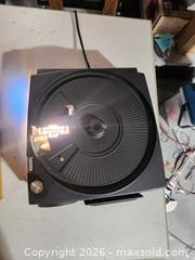MaxSold Auction: kodak carousel slide projector - Upper Moreland Township (Pennsylvania, USA) SELLER MANAGED Charity/Fundraising Online Auction - Davisville Road