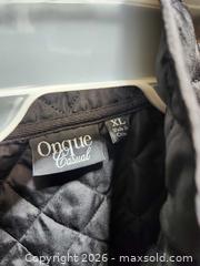 MaxSold Auction: Onque casual vest  - Upper Moreland Township (Pennsylvania, USA) SELLER MANAGED Charity/Fundraising Online Auction - Davisville Road