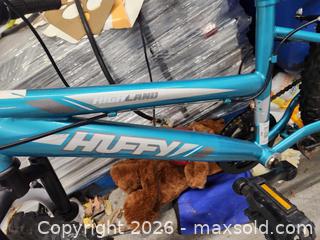 MaxSold Auction: Pair of bmx sized bikes - Upper Moreland Township (Pennsylvania, USA) SELLER MANAGED Charity/Fundraising Online Auction - Davisville Road