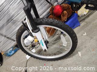MaxSold Auction: Pair of bmx sized bikes - Upper Moreland Township (Pennsylvania, USA) SELLER MANAGED Charity/Fundraising Online Auction - Davisville Road