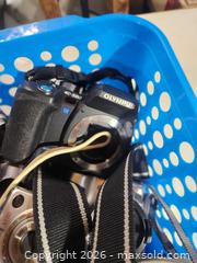 MaxSold Auction: Small bin of cameras - Upper Moreland Township (Pennsylvania, USA) SELLER MANAGED Charity/Fundraising Online Auction - Davisville Road