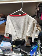 MaxSold Auction: Vintage women's top - Upper Moreland Township (Pennsylvania, USA) SELLER MANAGED Charity/Fundraising Online Auction - Davisville Road