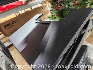 MaxSold Auction: Vivo tabletop standing desk - Upper Moreland Township (Pennsylvania, USA) SELLER MANAGED Charity/Fundraising Online Auction - Davisville Road