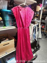 MaxSold Auction: Women's gown - Upper Moreland Township (Pennsylvania, USA) SELLER MANAGED Charity/Fundraising Online Auction - Davisville Road