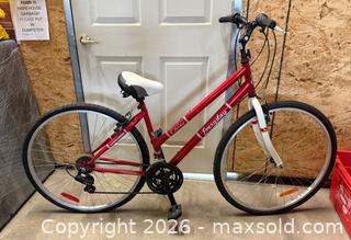 MaxSold Auction: Everyday Kitsilano 700C City/Commuter Bike, Shimano 21-Speed - Lakeshore (Ontario, Canada) PARTNER MANAGED Downsizing Online Auction - County Road 42