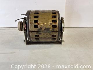 MaxSold Auction: General Electric 1/3 HP AC Electric Motor 1725 RPM - Lakeshore (Ontario, Canada) PARTNER MANAGED Downsizing Online Auction - County Road 42