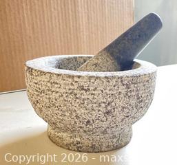 MaxSold Auction: Granite Mortar and Pestle, Gray/Black, 5–6 in Diameter - Lakeshore (Ontario, Canada) PARTNER MANAGED Downsizing Online Auction - County Road 42