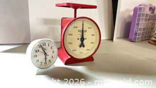 MaxSold Auction: Hanson Vintage Red/White Kitchen Scale and Alarm Clock - Lakeshore (Ontario, Canada) PARTNER MANAGED Downsizing Online Auction - County Road 42