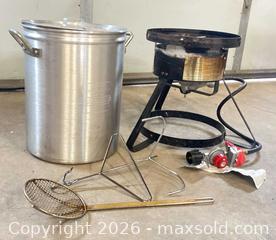 MaxSold Auction: Masterbuilt Turkey Fryer Kit, Propane, 30+ Quart - Lakeshore (Ontario, Canada) PARTNER MANAGED Downsizing Online Auction - County Road 42