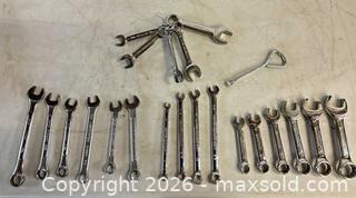 MaxSold Auction: Mastercraft Combination Wrench Set - Lakeshore (Ontario, Canada) PARTNER MANAGED Downsizing Online Auction - County Road 42