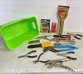 MaxSold Auction: Mixed Hand & Automotive Tool Set – Pliers, Wrenches, Drivers - Lakeshore (Ontario, Canada) PARTNER MANAGED Downsizing Online Auction - County Road 42