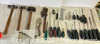 MaxSold Auction: Mixed Hand Tool Set: Screwdrivers, Wrenches, Hammers, Sockets - Lakeshore (Ontario, Canada) PARTNER MANAGED Downsizing Online Auction - County Road 42