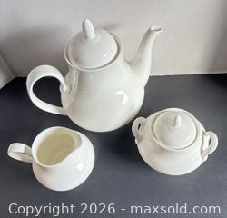 MaxSold Auction: Royal Doulton Innocence / Wistful Bone China Tea Set - Lakeshore (Ontario, Canada) PARTNER MANAGED Downsizing Online Auction - County Road 42