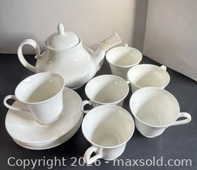 MaxSold Auction: Royal Doulton Innocence / Wistful Fine Bone China Tea Set - Lakeshore (Ontario, Canada) PARTNER MANAGED Downsizing Online Auction - County Road 42