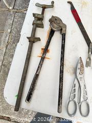 MaxSold Auction: Group lot miscellaneous hand tools, including bar, clamp, 2 tubing bender, etc - Concord (California, USA) SELLER MANAGED Estate Sale Online Auction - Landana Drive