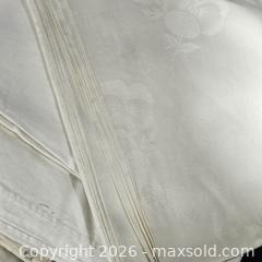 MaxSold Auction: Assorted Tablecloths, Runners & Napkins - Metallic, Cotton, Linen - Hatboro (Pennsylvania, USA) PARTNER MANAGED Estate Sale Online Auction - Jacksonville Road