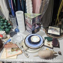 MaxSold Auction: Assorted Vintage Decorative Plates, Glass Vases & Ceramic Figurine - Hatboro (Pennsylvania, USA) PARTNER MANAGED Estate Sale Online Auction - Jacksonville Road