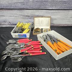 MaxSold Auction: Colorful Stainless Steel Flatware Set Made in France - Hatboro (Pennsylvania, USA) PARTNER MANAGED Estate Sale Online Auction - Jacksonville Road