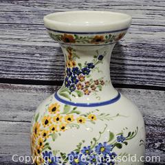 MaxSold Auction: Hand-Painted Blue & White Ceramic Vase, Pitcher & Covered Bowl Lot - Hatboro (Pennsylvania, USA) PARTNER MANAGED Estate Sale Online Auction - Jacksonville Road