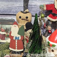 MaxSold Auction: Huge Vintage/Retro Multicolor Christmas Decorations Lot - Hatboro (Pennsylvania, USA) PARTNER MANAGED Estate Sale Online Auction - Jacksonville Road