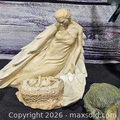 MaxSold Auction: Mixed Lot Large Multicolor Animal & Bird Elephant Figurine Set - Hatboro (Pennsylvania, USA) PARTNER MANAGED Estate Sale Online Auction - Jacksonville Road